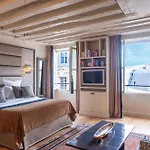 Luxury Apartment Paris Louvre