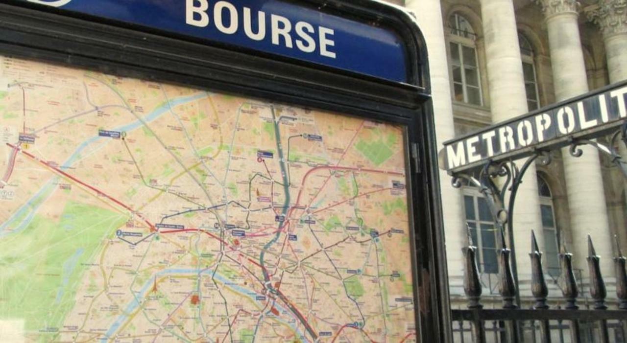 Luxury Louvre Apartment